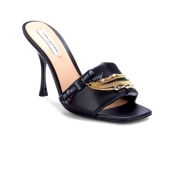 JOHN GALLIANO Brand New in Box super comfy
Chain-Trim Leather Sandals - Picture 2 of 14
